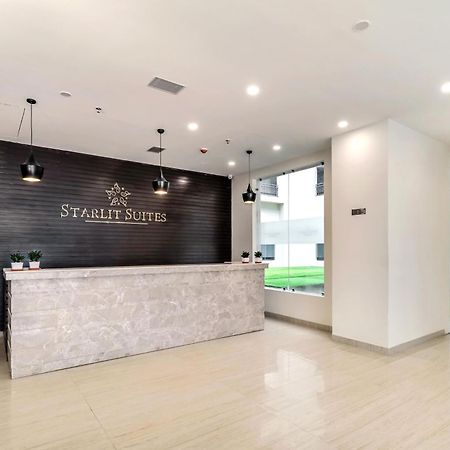 Starlit Suites Newtown Calcutta Exteriör bild