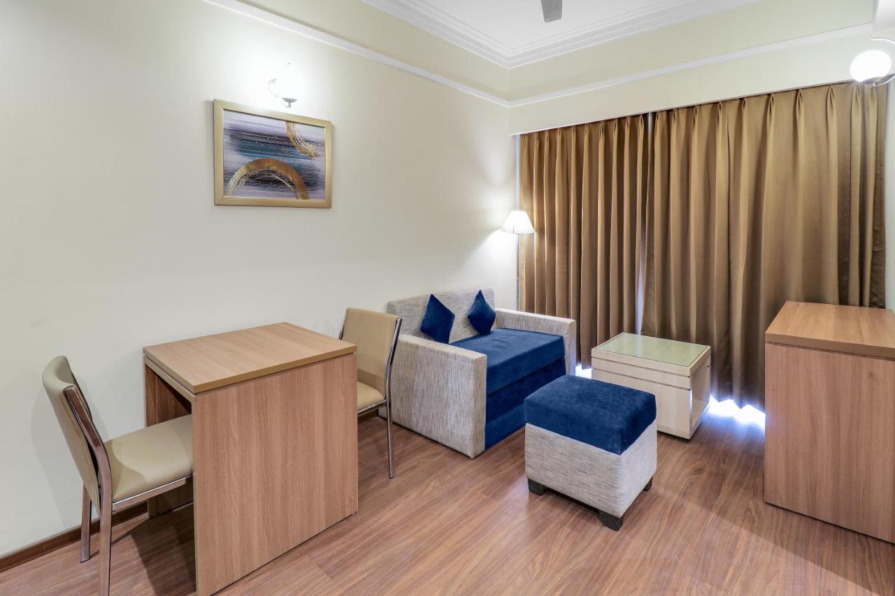 Starlit Suites Newtown Calcutta Exteriör bild
