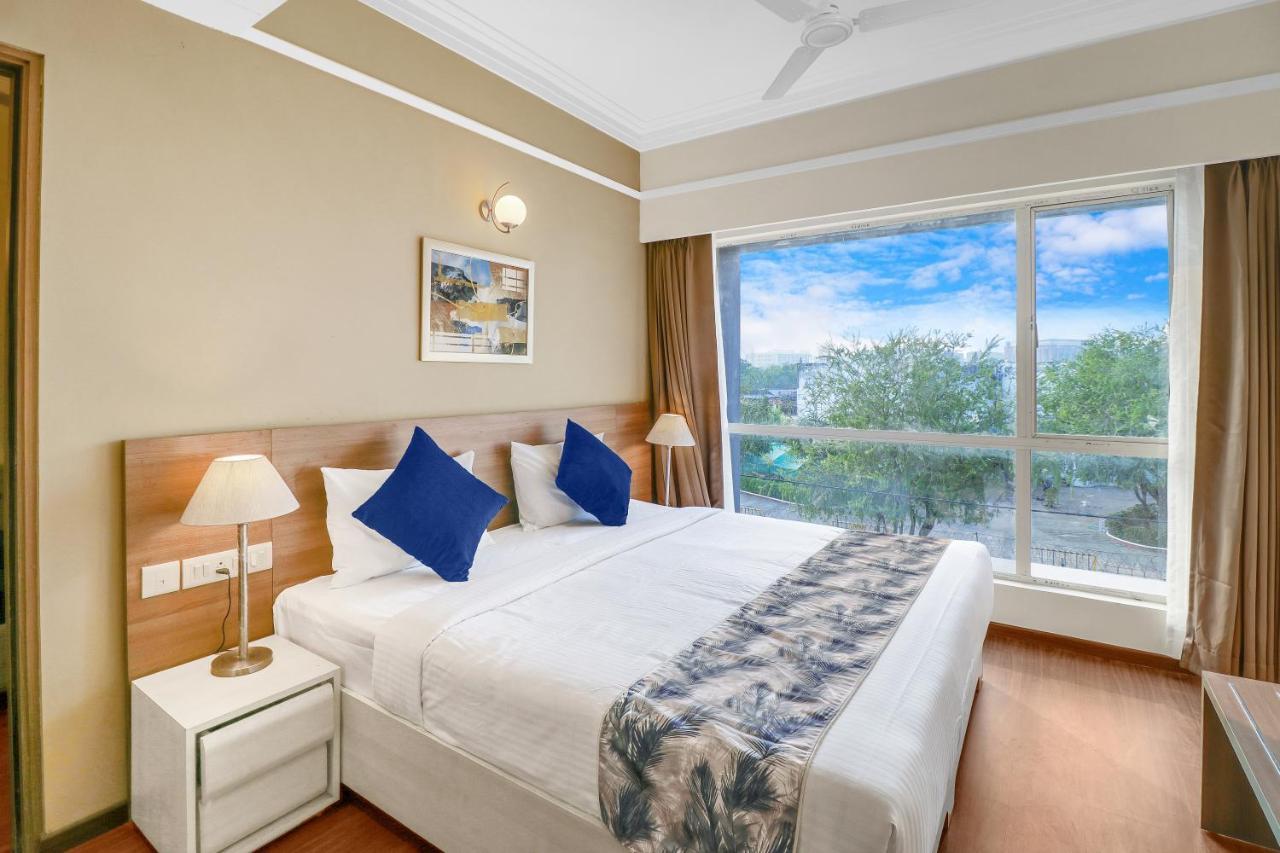 Starlit Suites Newtown Calcutta Exteriör bild