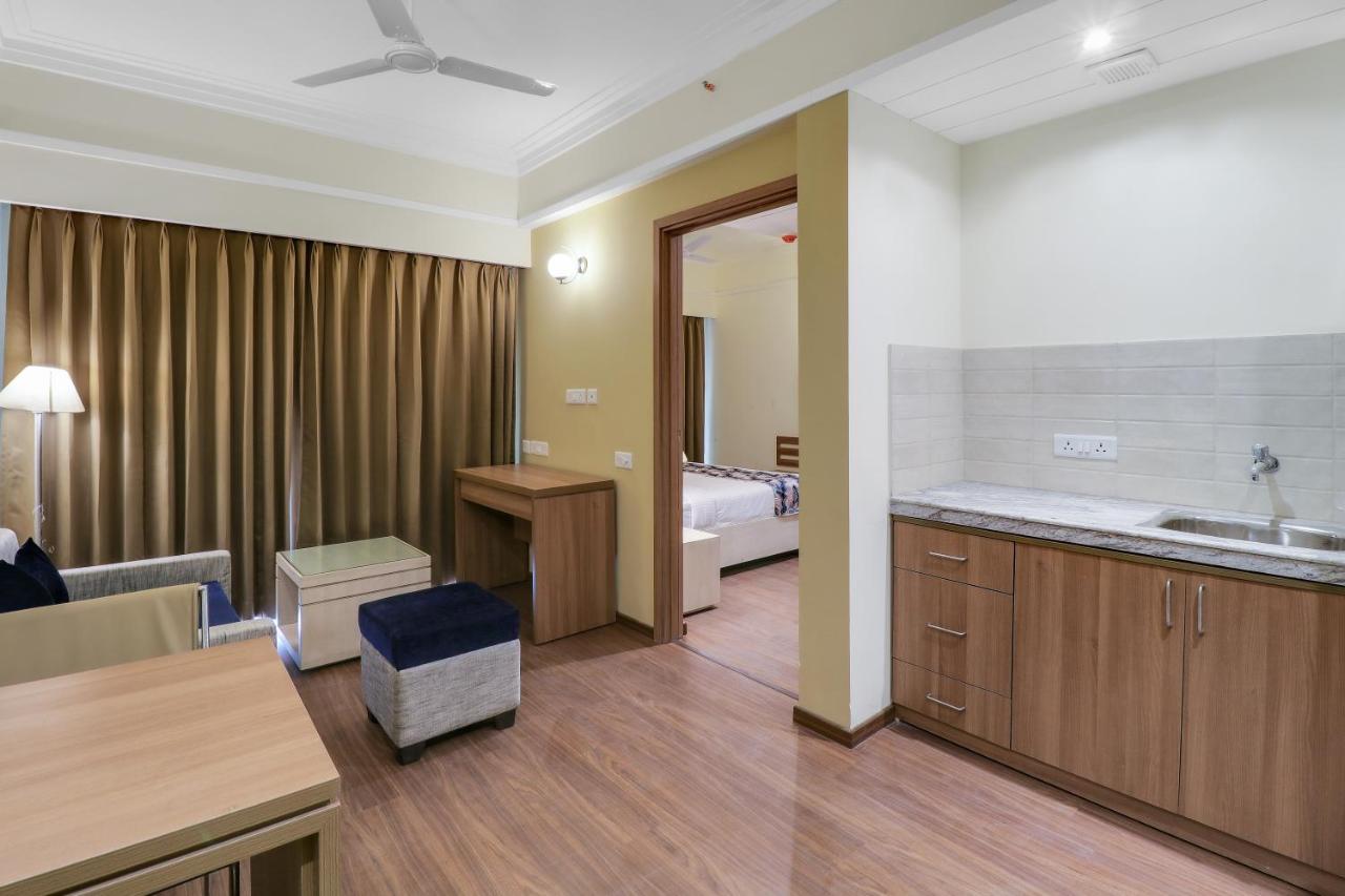 Starlit Suites Newtown Calcutta Exteriör bild