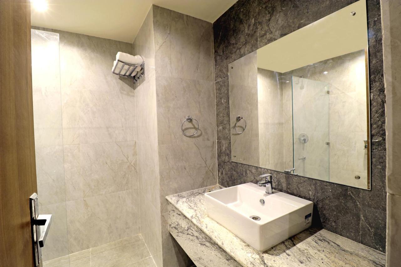 Starlit Suites Newtown Calcutta Exteriör bild
