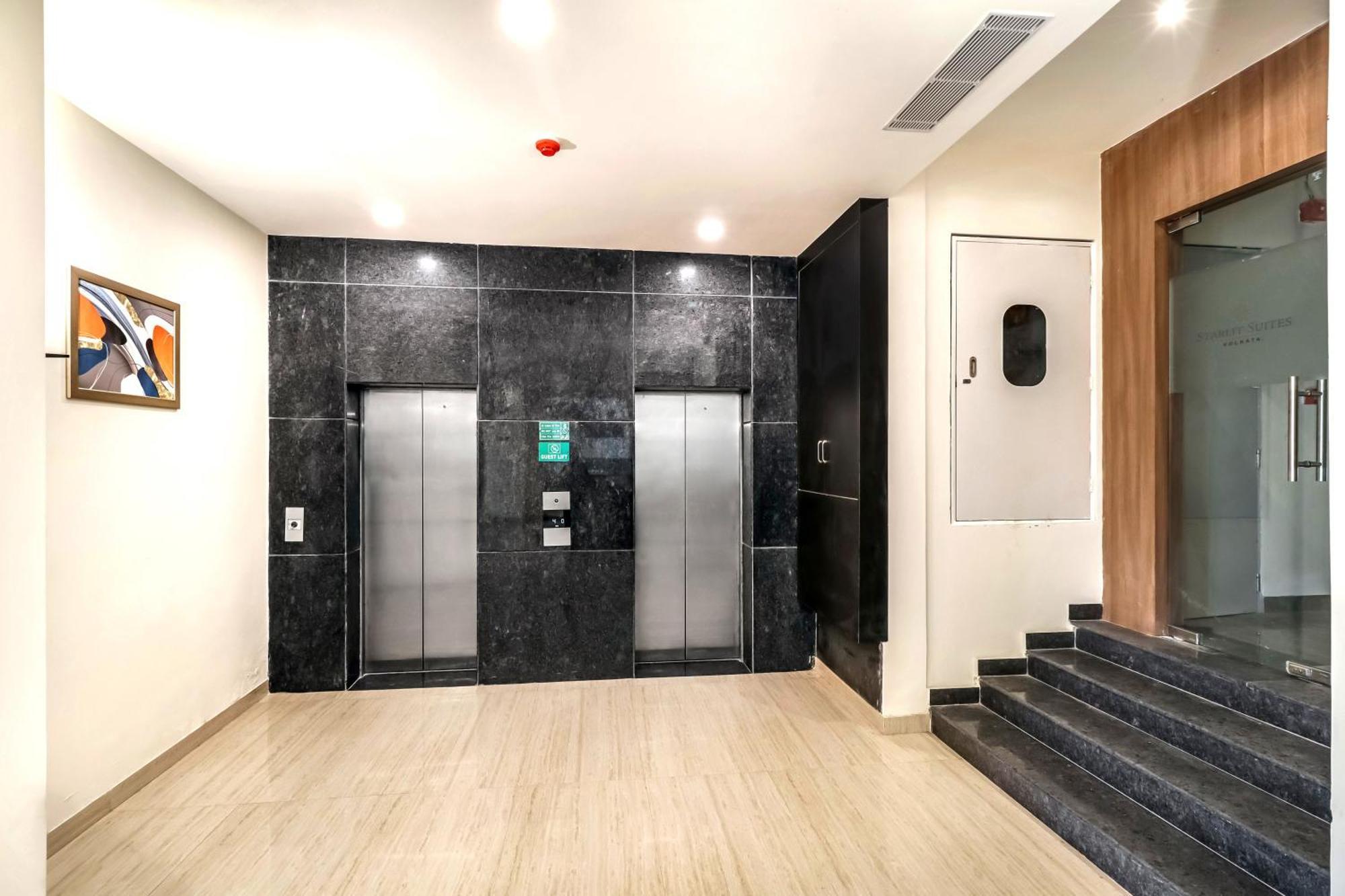 Starlit Suites Newtown Calcutta Exteriör bild