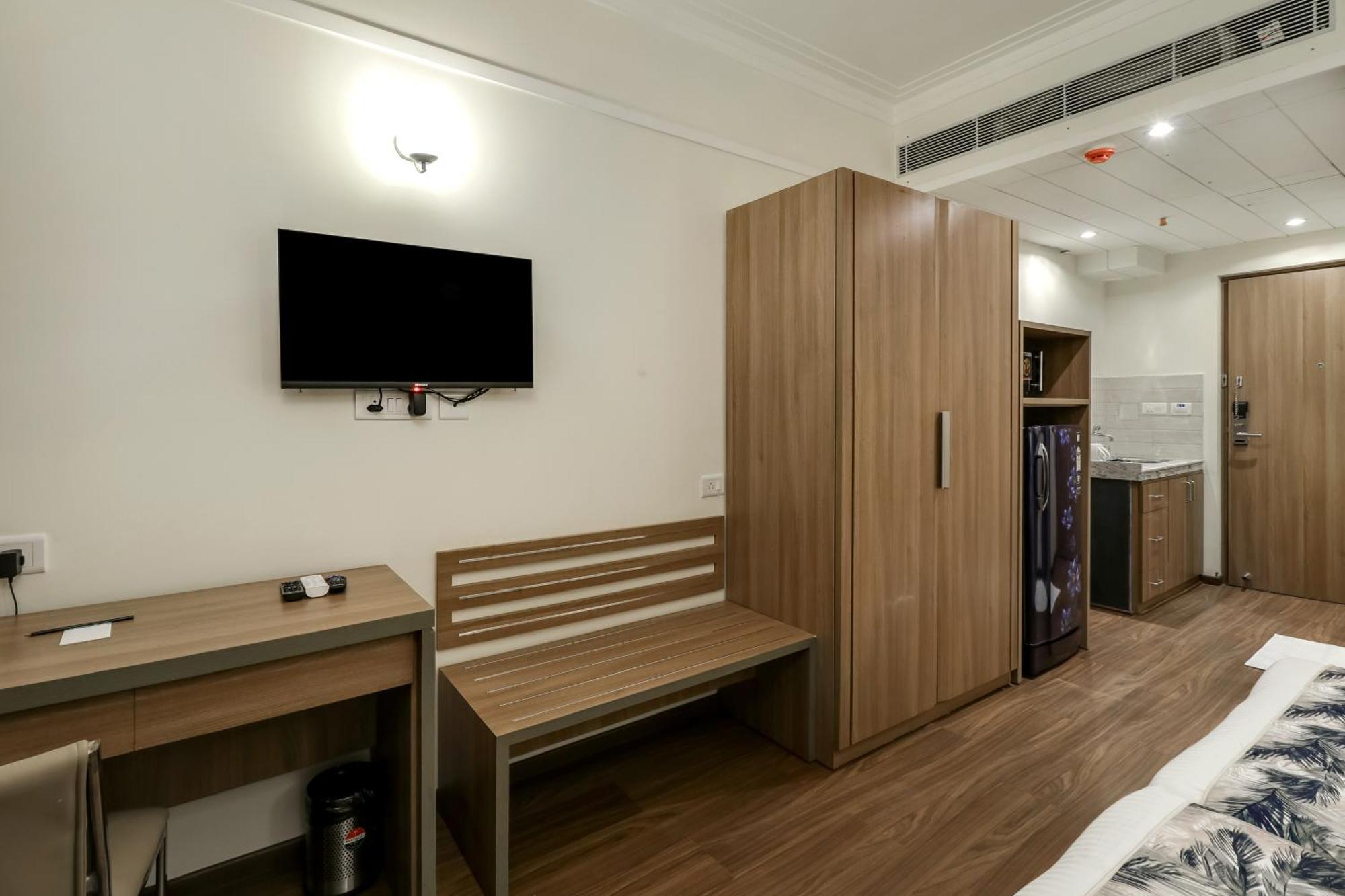 Starlit Suites Newtown Calcutta Exteriör bild