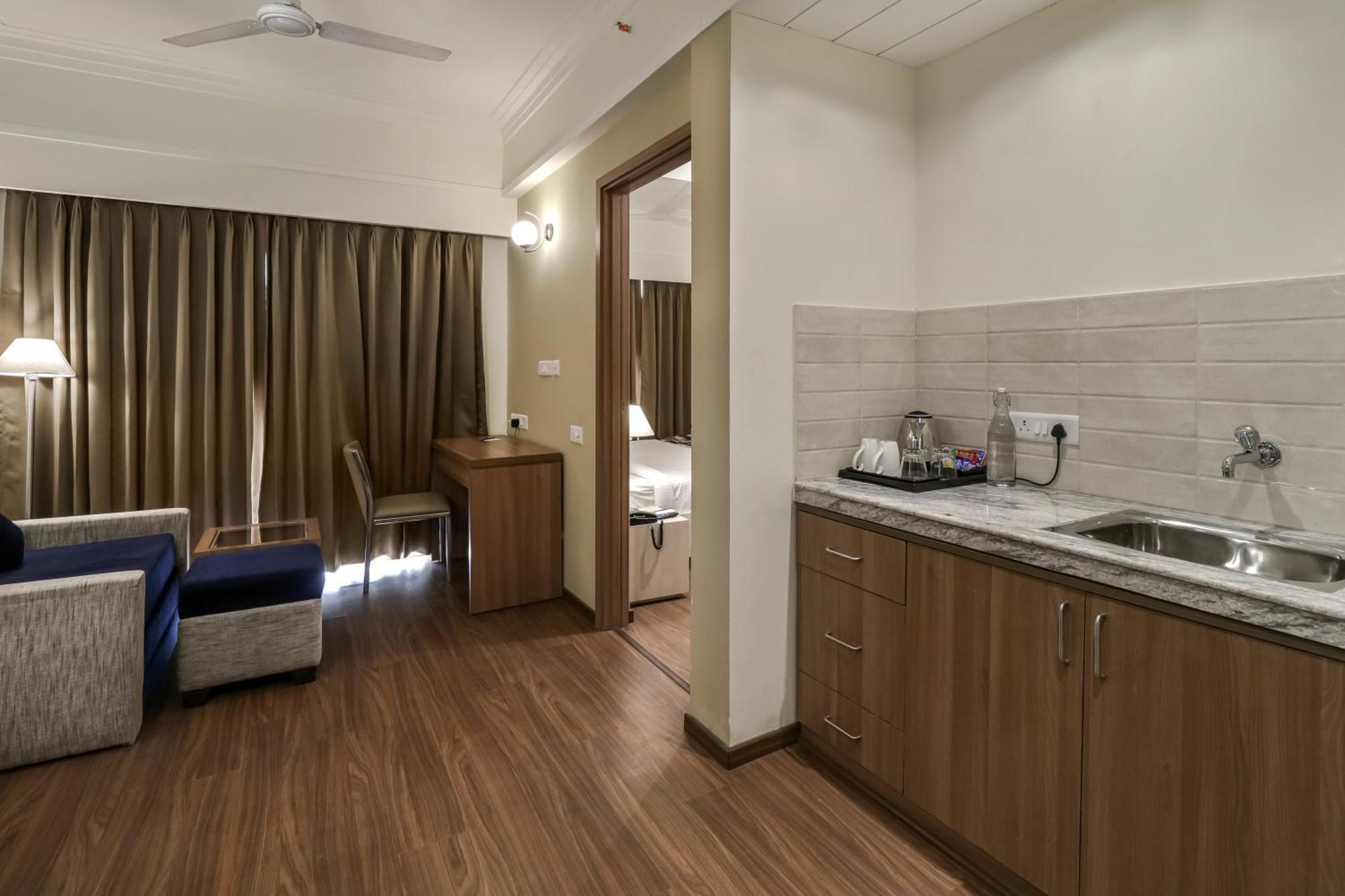 Starlit Suites Newtown Calcutta Exteriör bild