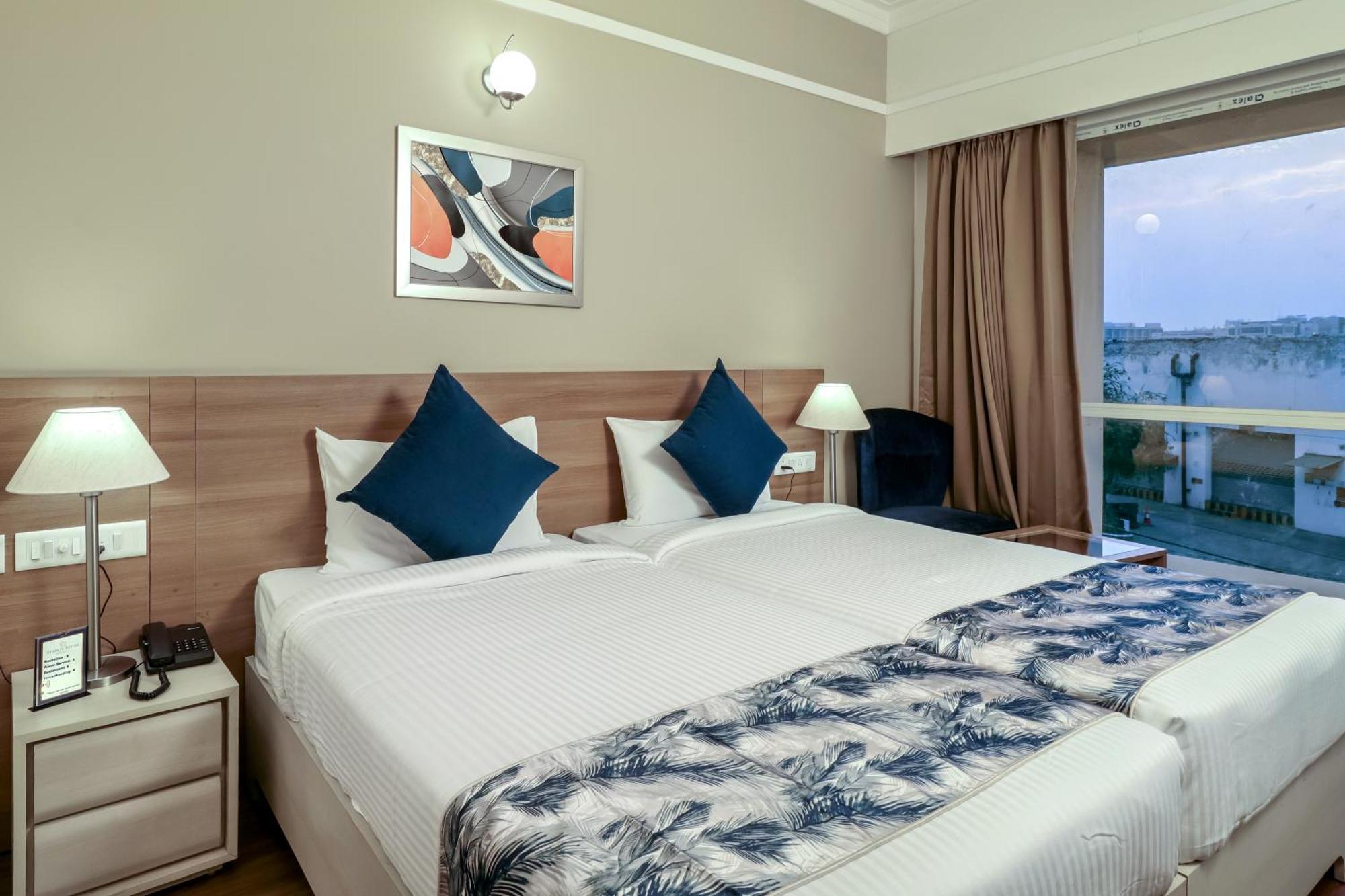 Starlit Suites Newtown Calcutta Exteriör bild