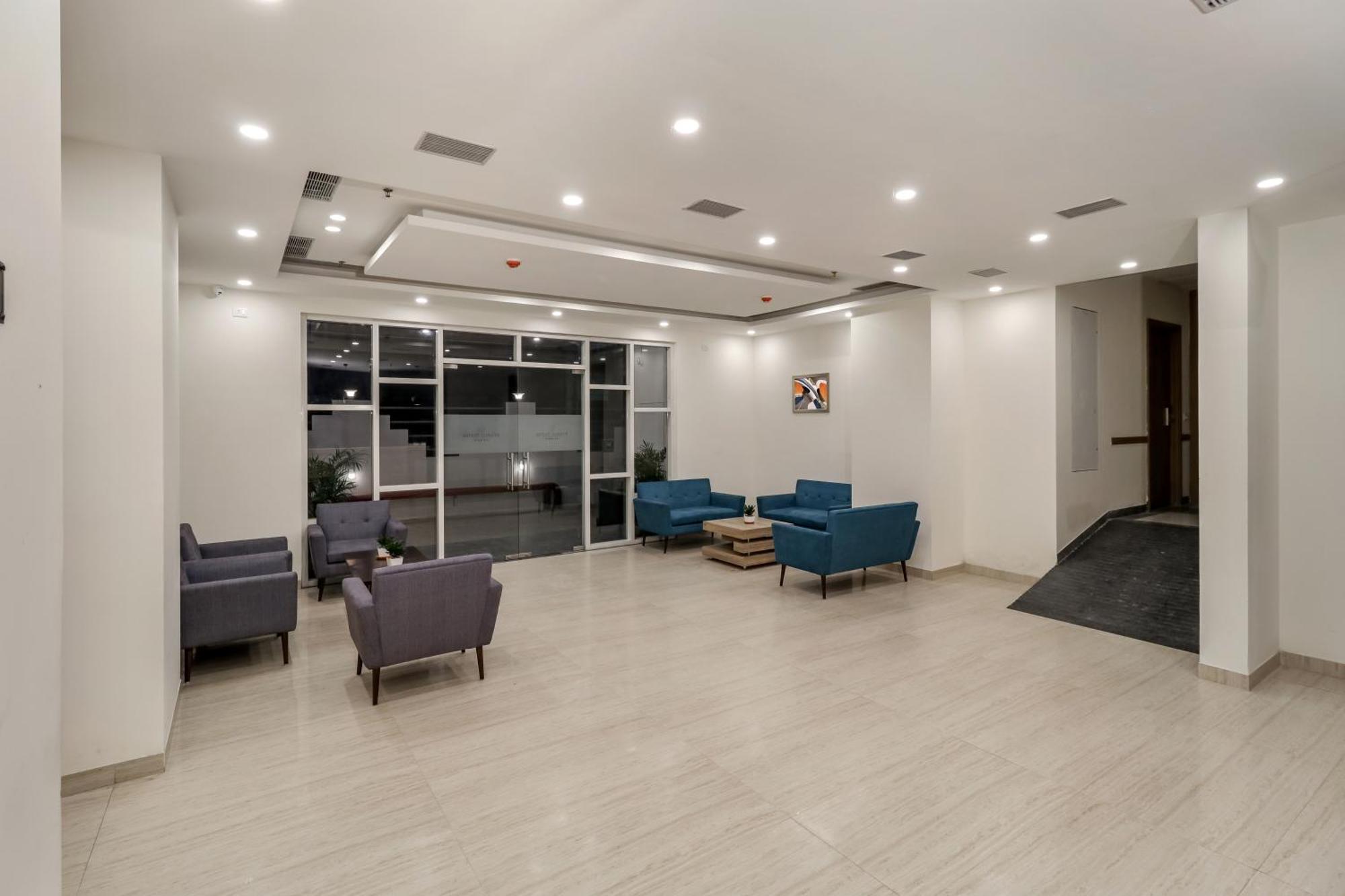 Starlit Suites Newtown Calcutta Exteriör bild